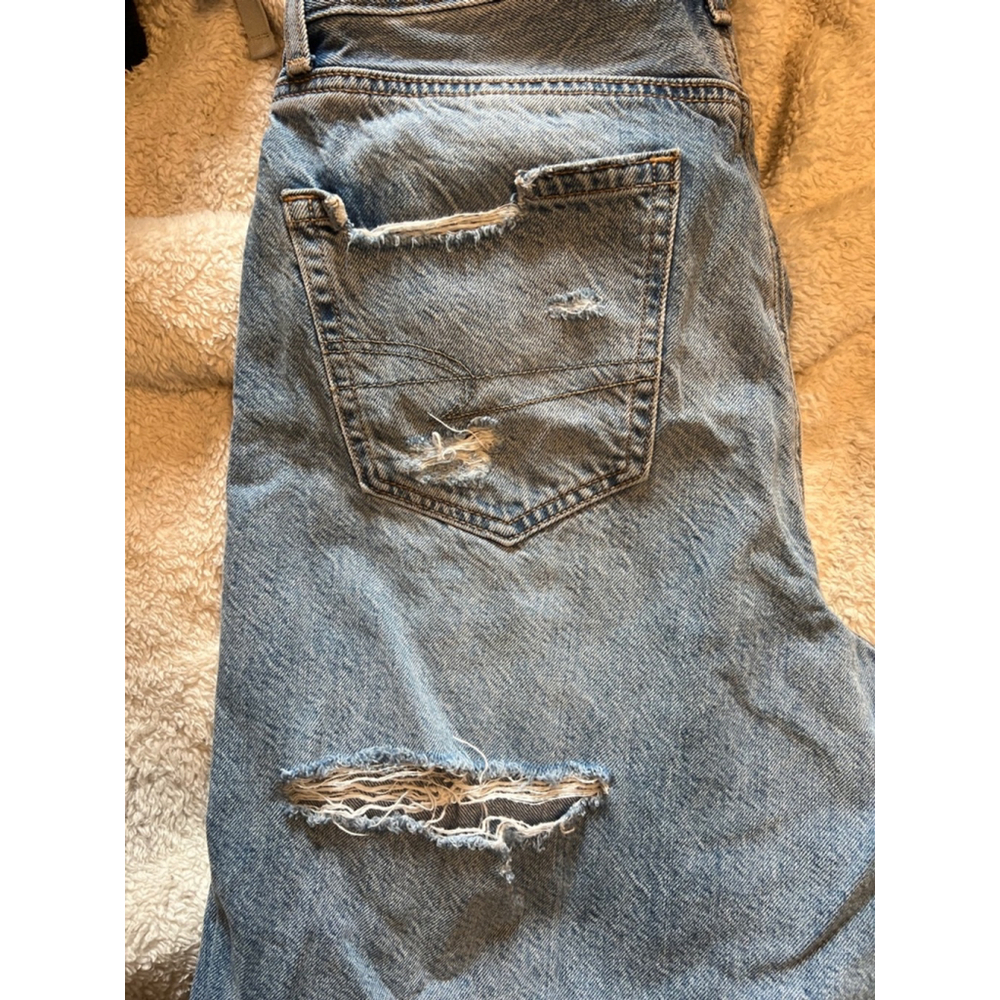 Women's Relaxed Mom American Eagle Jeans, Size 4, Light Blue - Picture 7 of 7